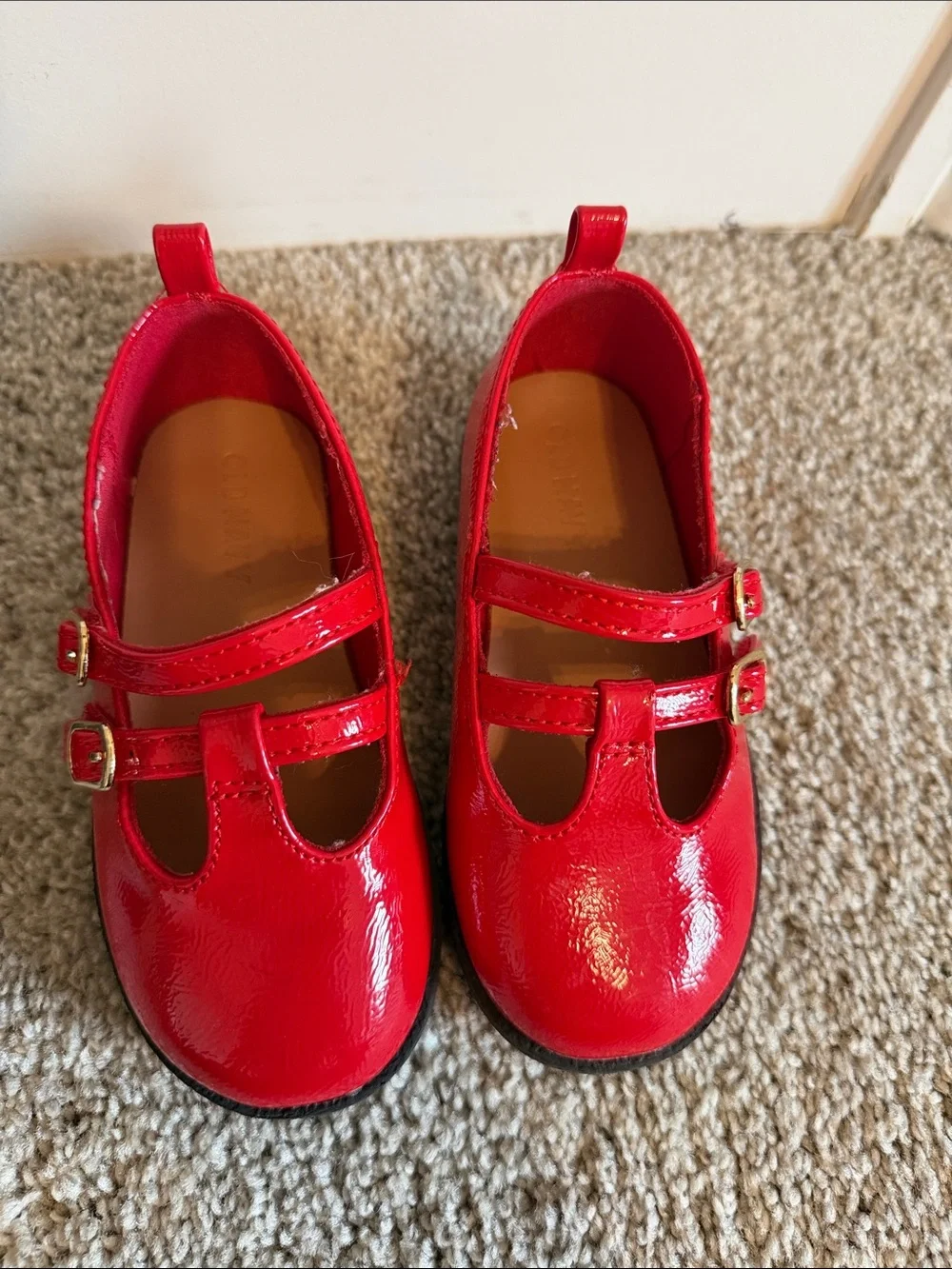 Patent Mary Janes in Black and Red 2 Pair Cat & Jack & Old Navy Sz 8